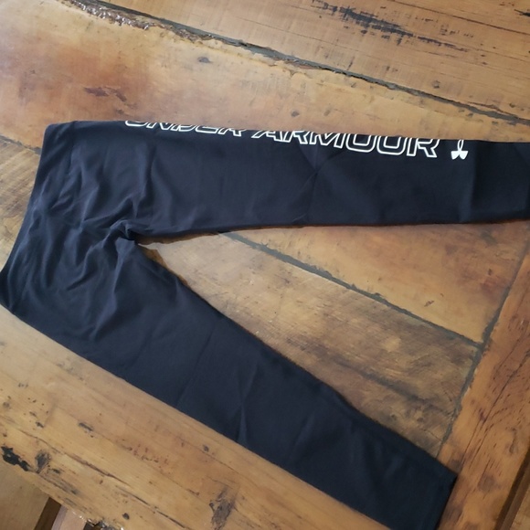 UNDER ARMOR TIGHTS - Picture 6 of 6